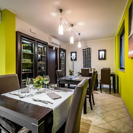 Arianna Aparthotel
